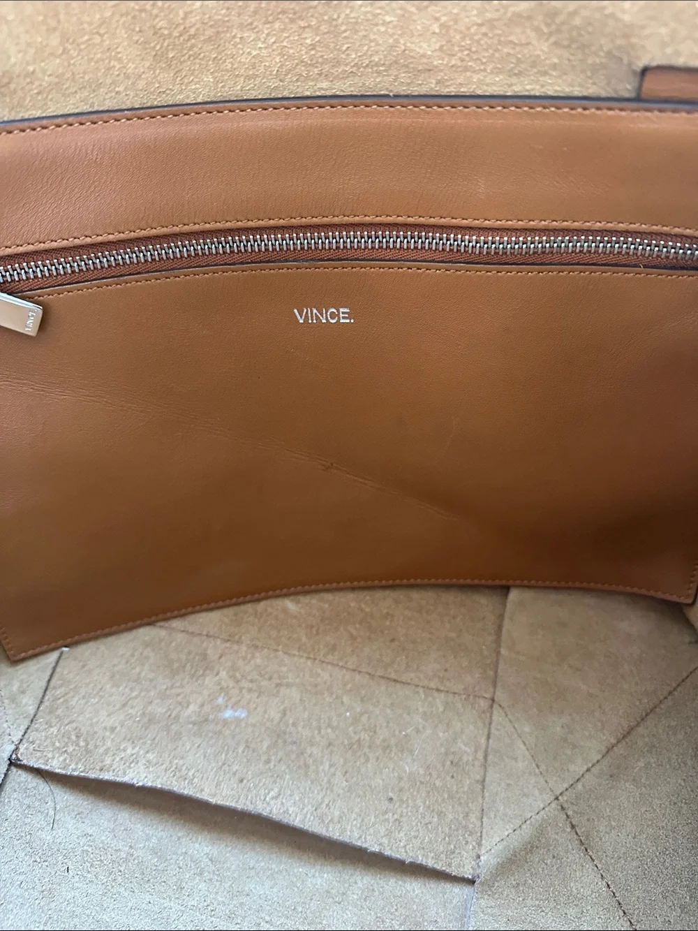 Vince minimalist cognac